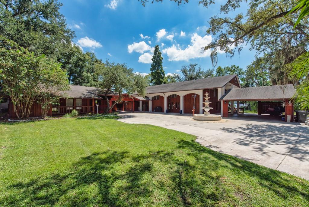 8820 S HICKORY LANE