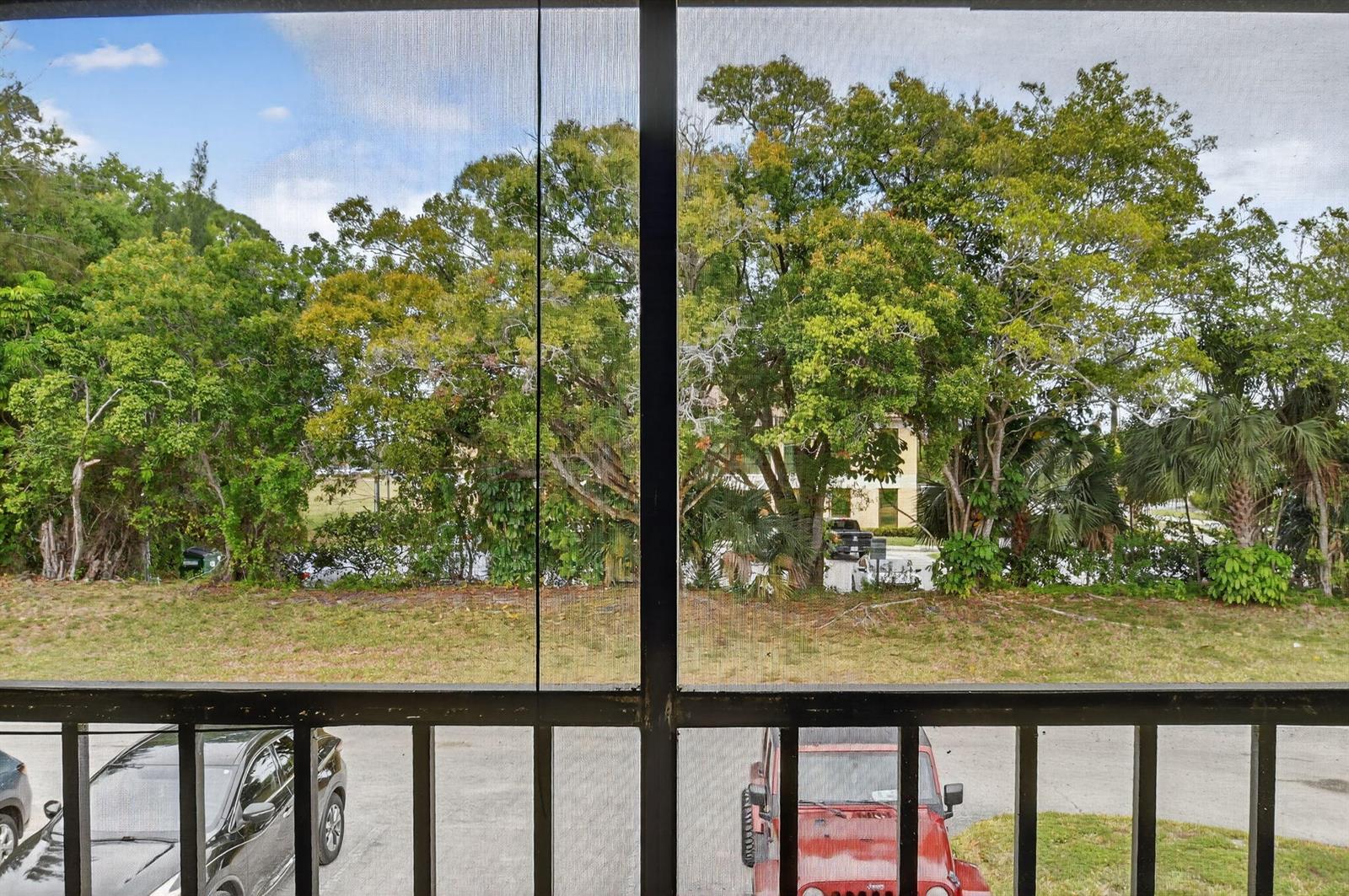 4191 57th Ave # G, FL 33463, FL — photo 2 of 22