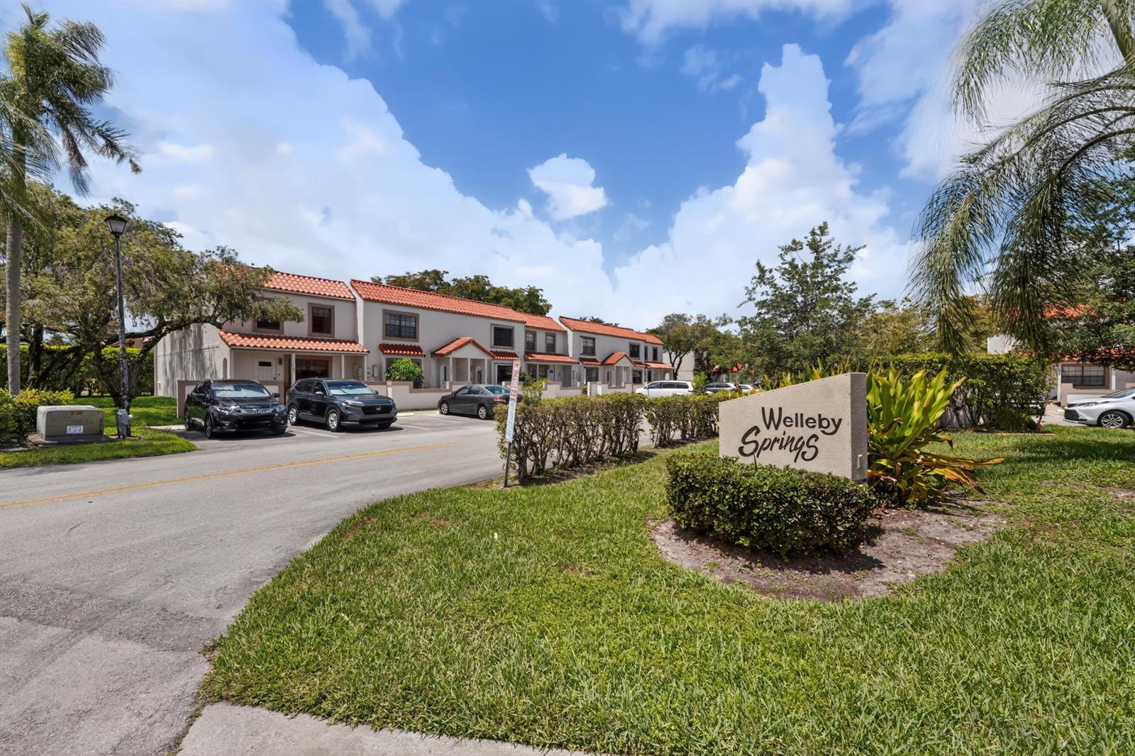 9409 NW 42nd Street, Sunrise FL 33351