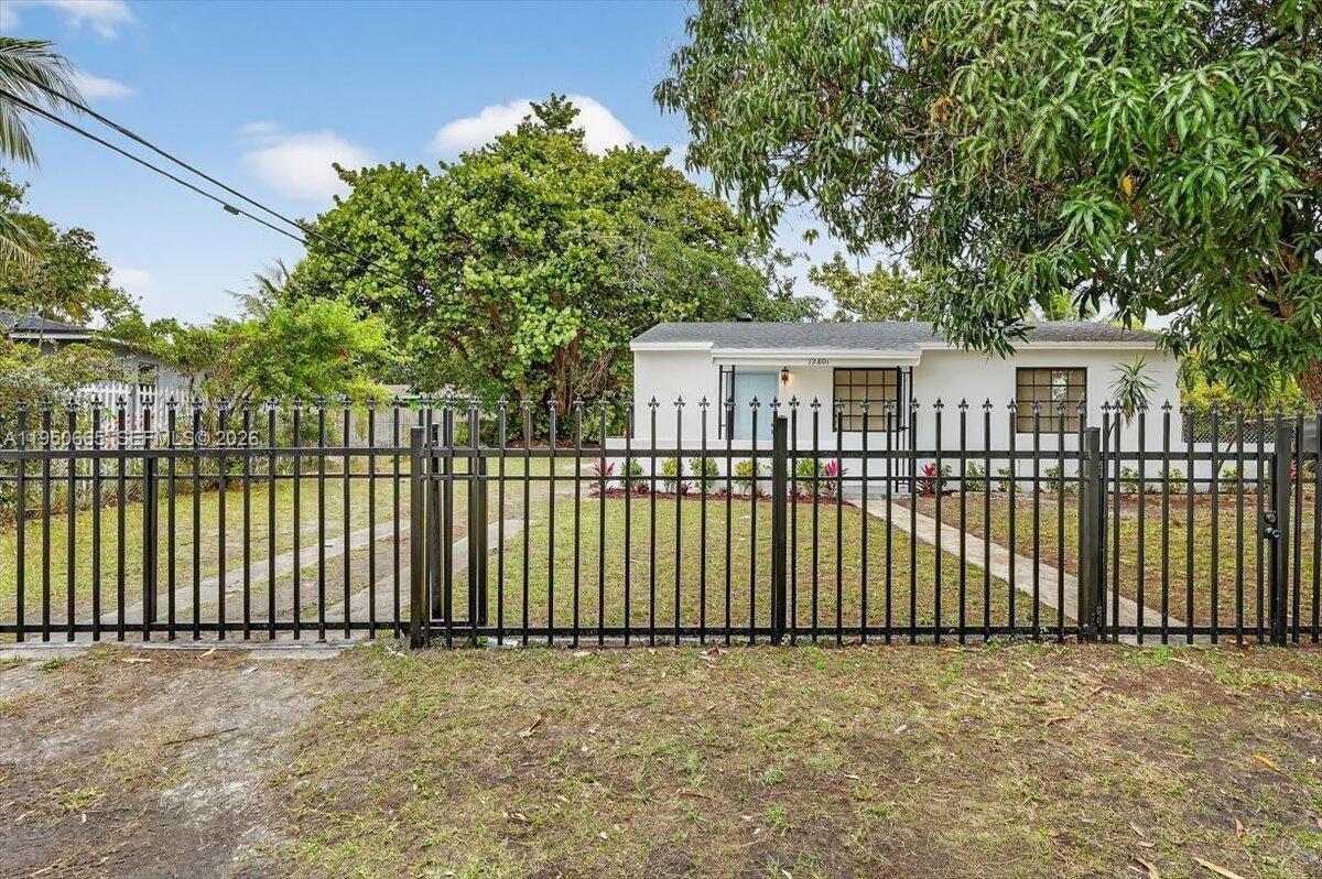 12801 W Randall Park Dr, Miami FL 33167