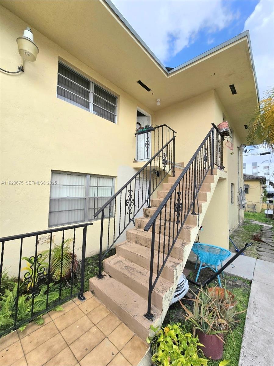 1939 SW 5th St # 4, Miami FL 33135