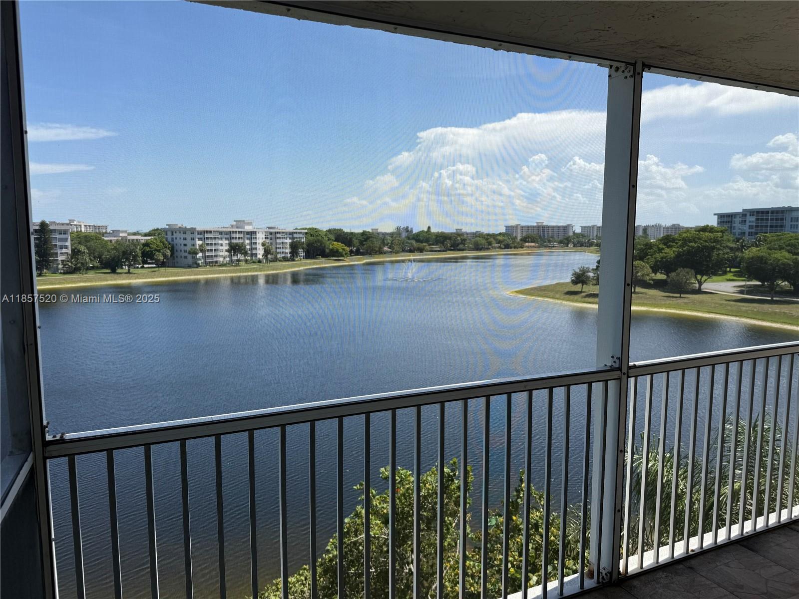 2900 N Course Dr # 609, Pompano Beach FL 33069