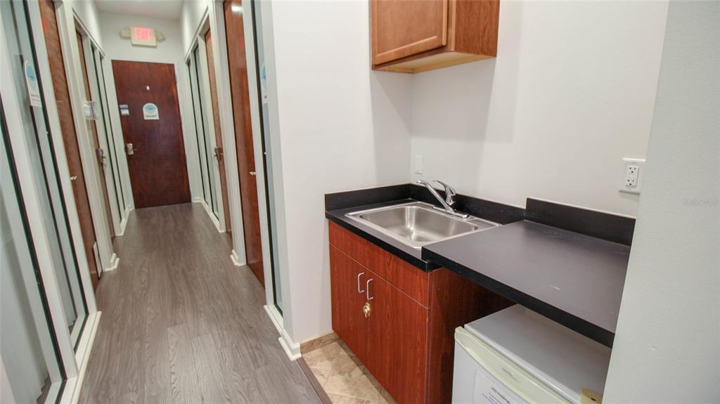 8865 COMMODITY CIRCLE UNIT 109, ORLANDO, FL — photo 2 of 5