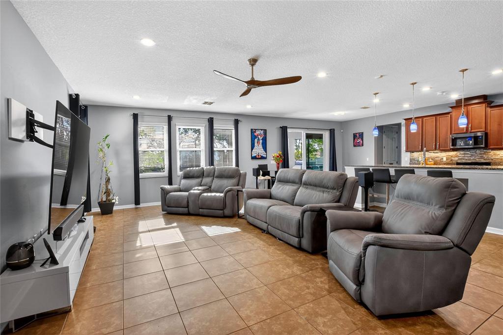 232 MAGNETA LOOP, AUBURNDALE, FL — photo 2 of 30