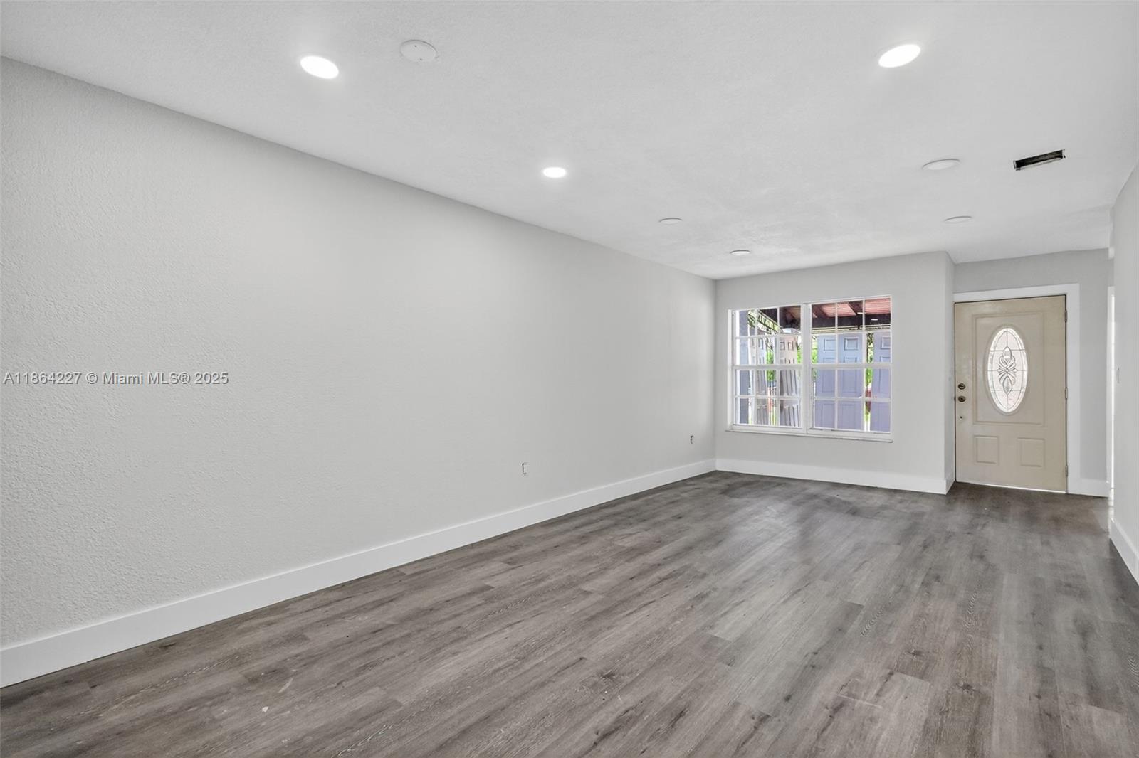 6566 W 2nd Ct, Hialeah FL 33012