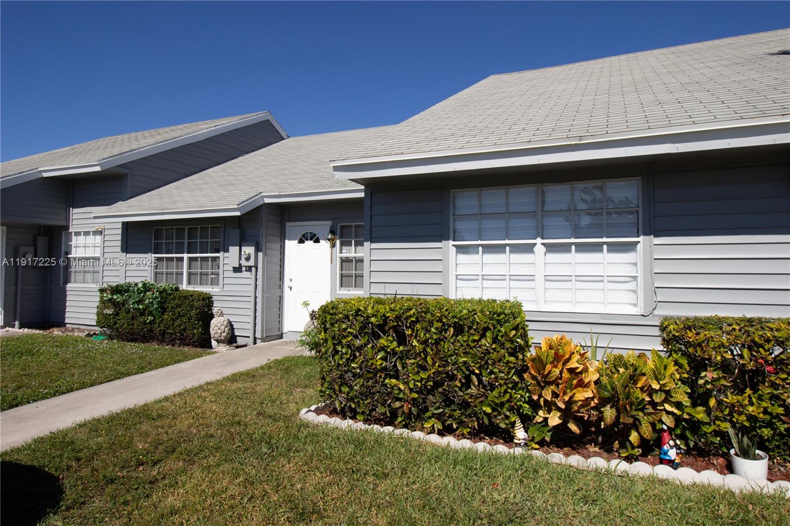 7131 Tam Oshanter Blvd, North Lauderdale FL 33068