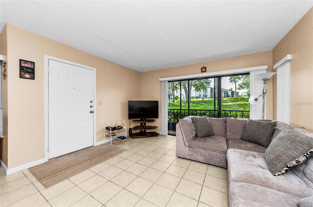 2575 PINE RIDGE WAY S UNIT E1, PALM HARBOR, FL — photo 5 of 27