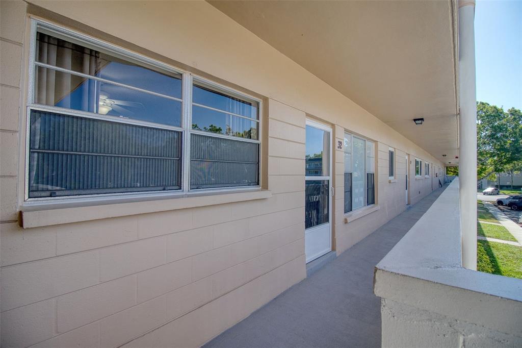 2436 RHODESIAN DRIVE UNIT 32, CLEARWATER, FL — photo 2 of 29