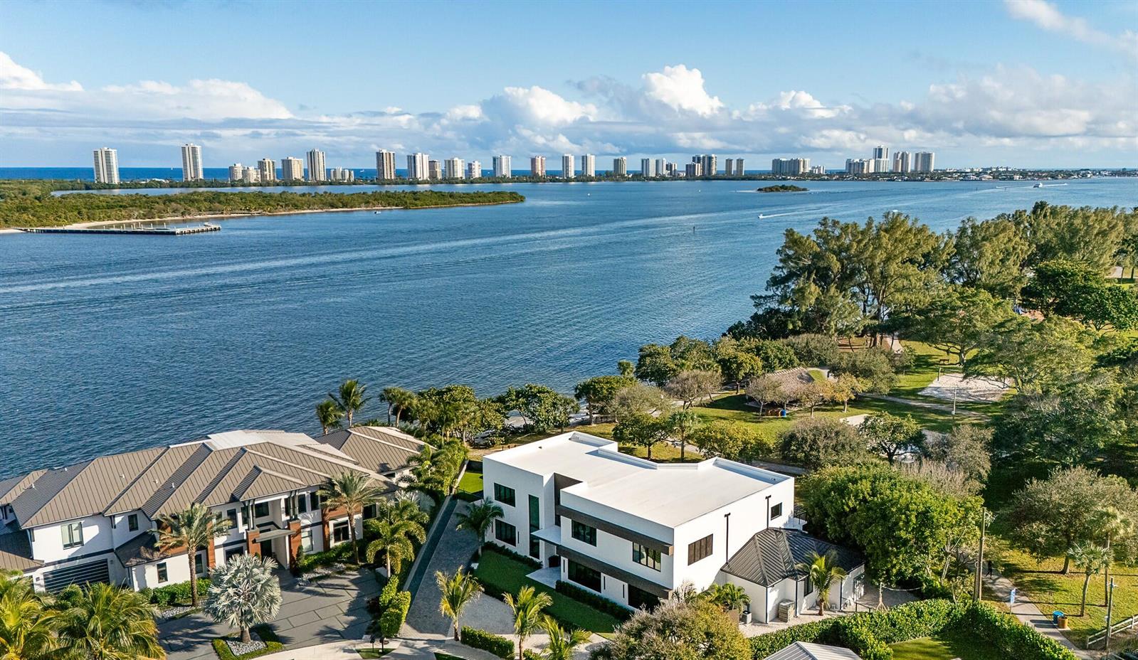 706 Lakeside Circle, North Palm Beach FL 33408