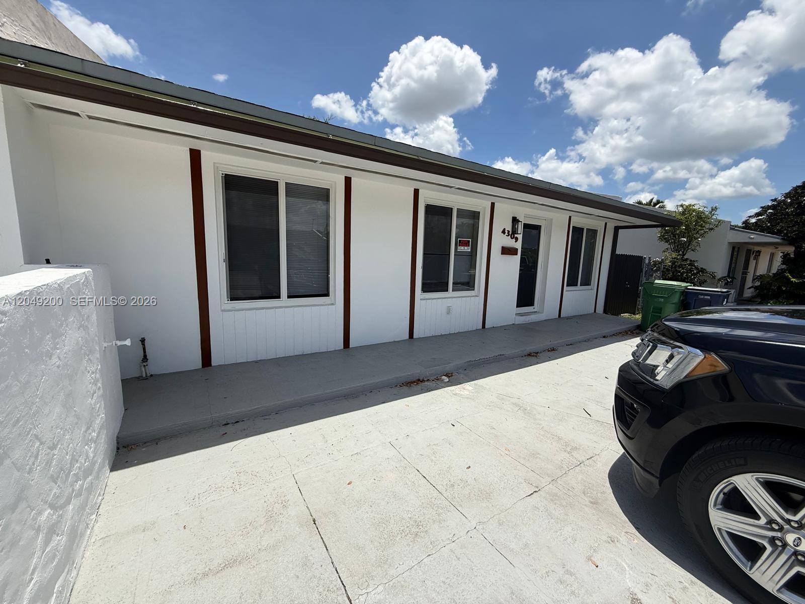 4309 SW 129th Ave, Miami FL 33175