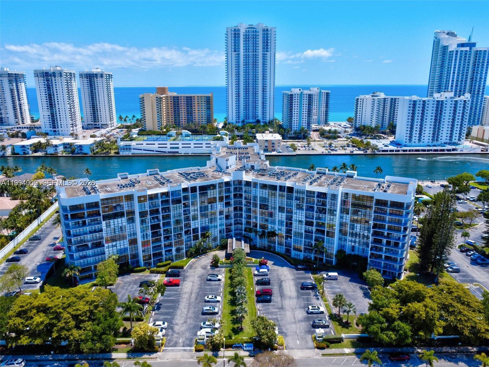1000 Parkview Dr # 822, Hallandale Beach FL 33009