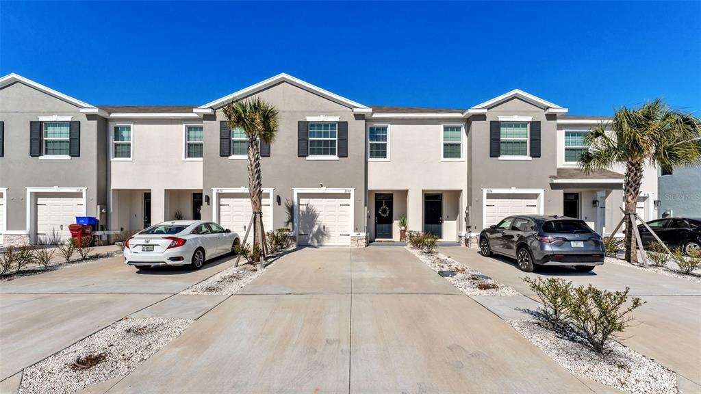 3532 WHITE DANDELION COURT