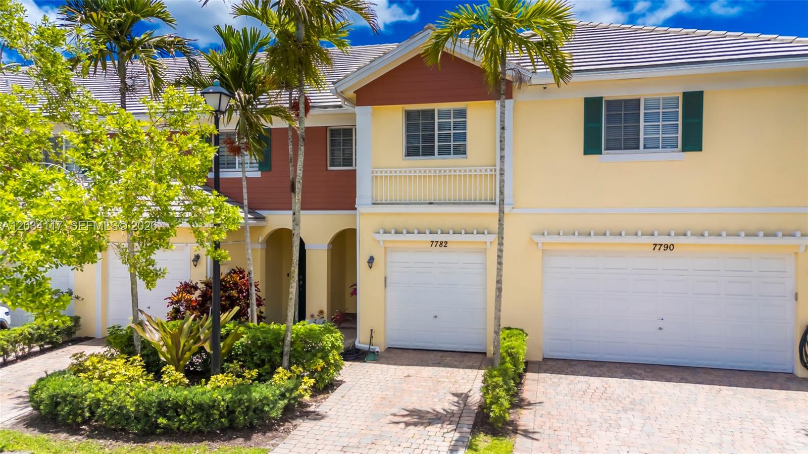 7782 Paddock Pl, Davie FL 33328