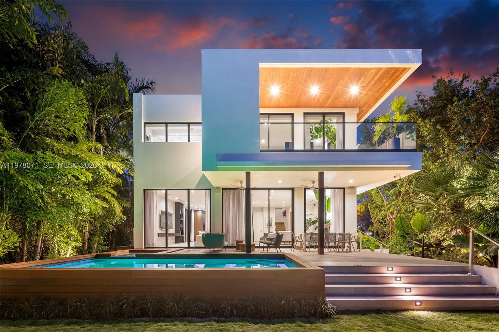 5701 N Bay Rd, Miami Beach FL 33140
