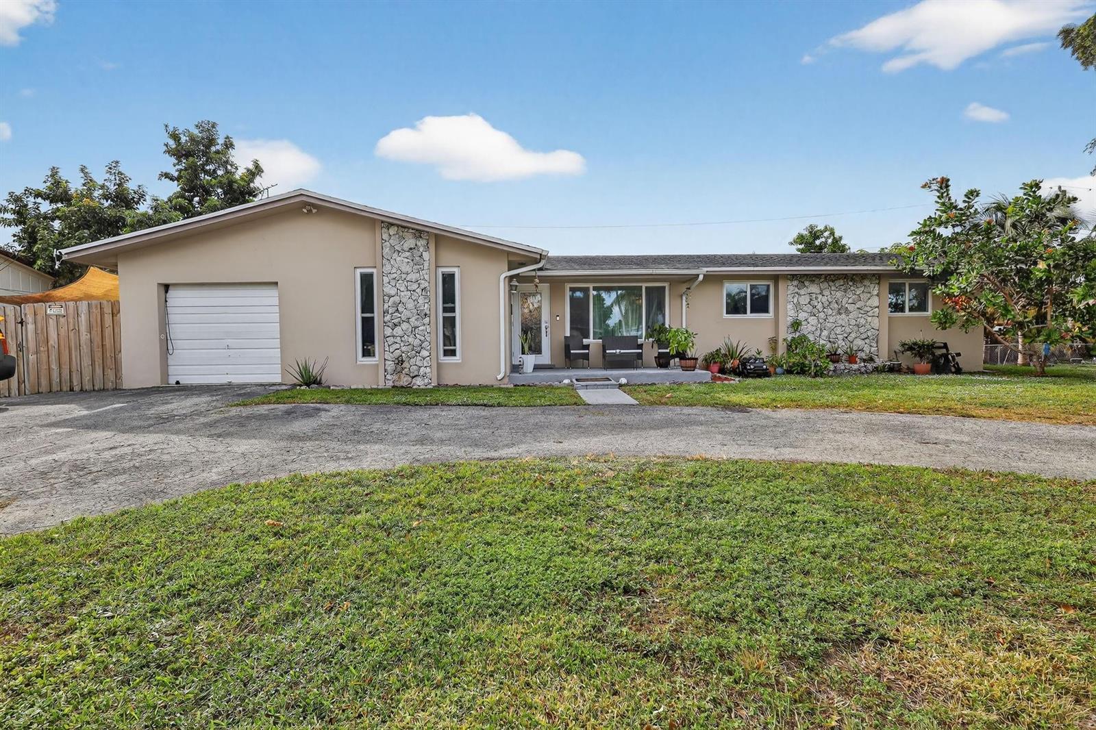 1910 SW 98th Terrace, Miramar FL 33025
