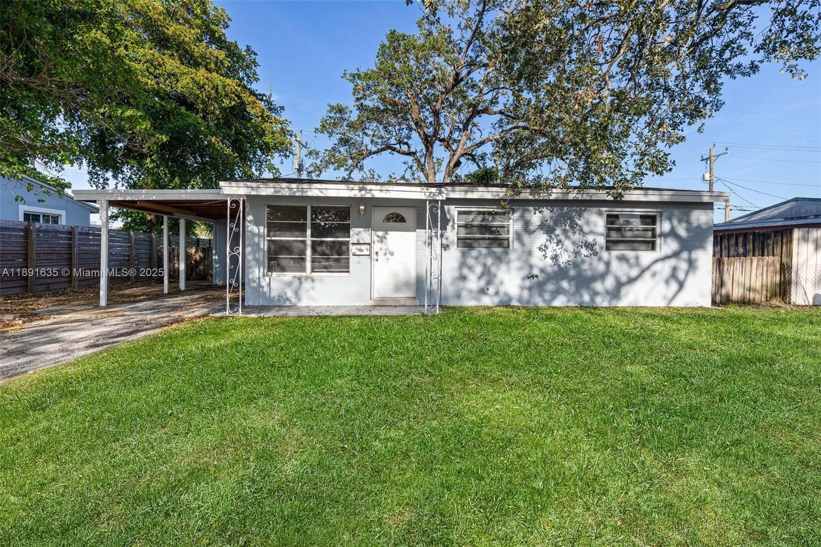 2811 N 66th Ave, Hollywood FL 33024