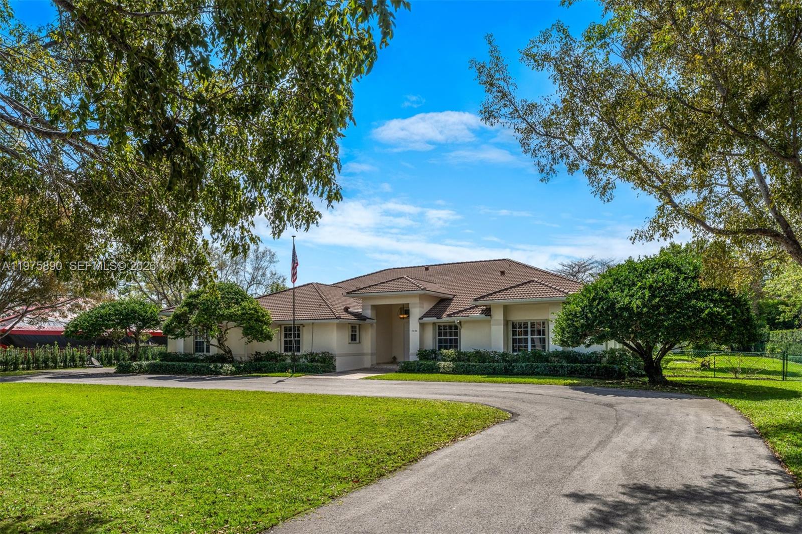 7280 SW 100th St, Pinecrest FL 33156