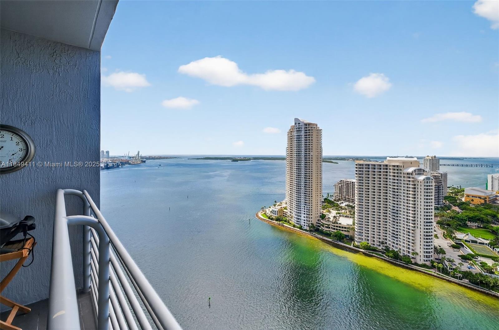 335 S Biscayne Blvd # 3501, Miami FL 33131