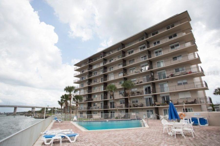 101 N RIVERSIDE DRIVE UNIT 2020