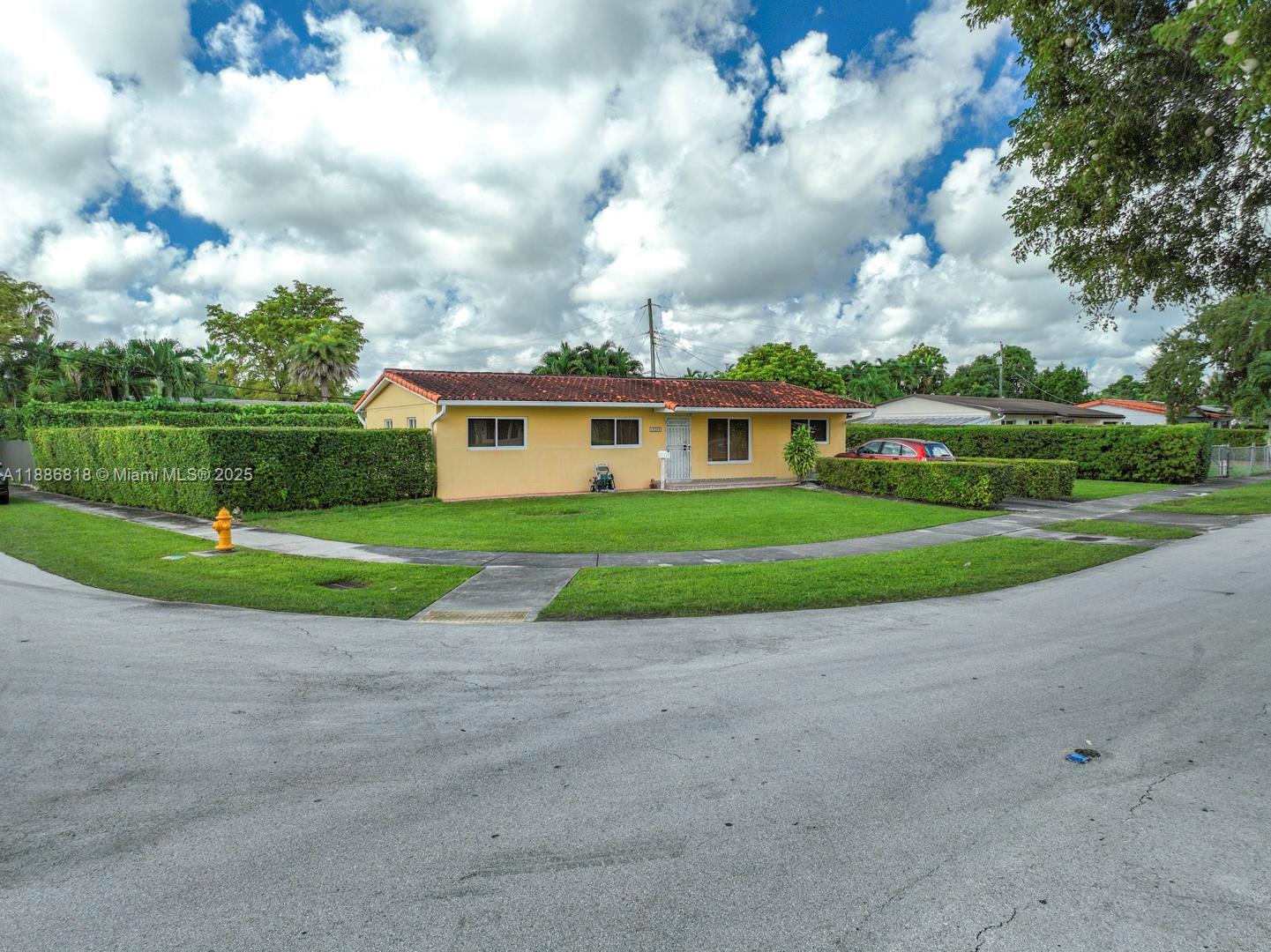 10280 SW 43rd St, Miami FL 33165