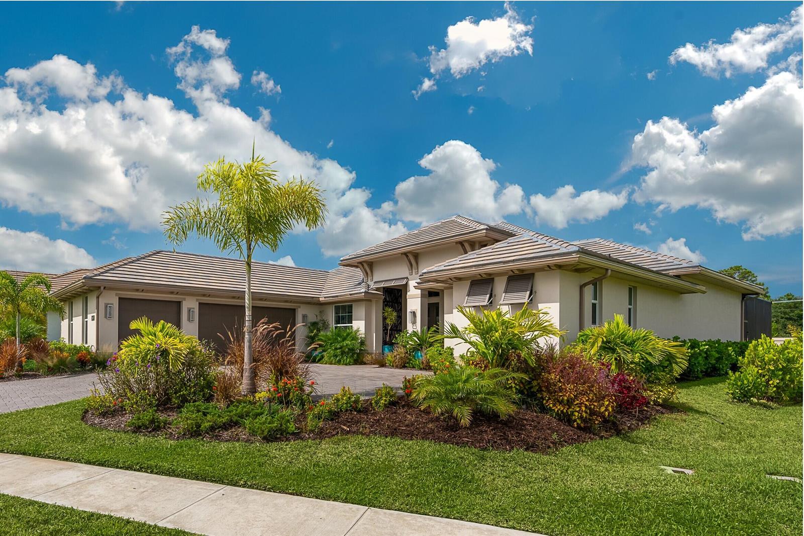 5691 Bent Pine Square, Vero Beach FL 32967