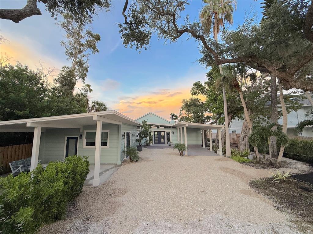 1275 PORT LANE, SARASOTA, FL — photo 2 of 30