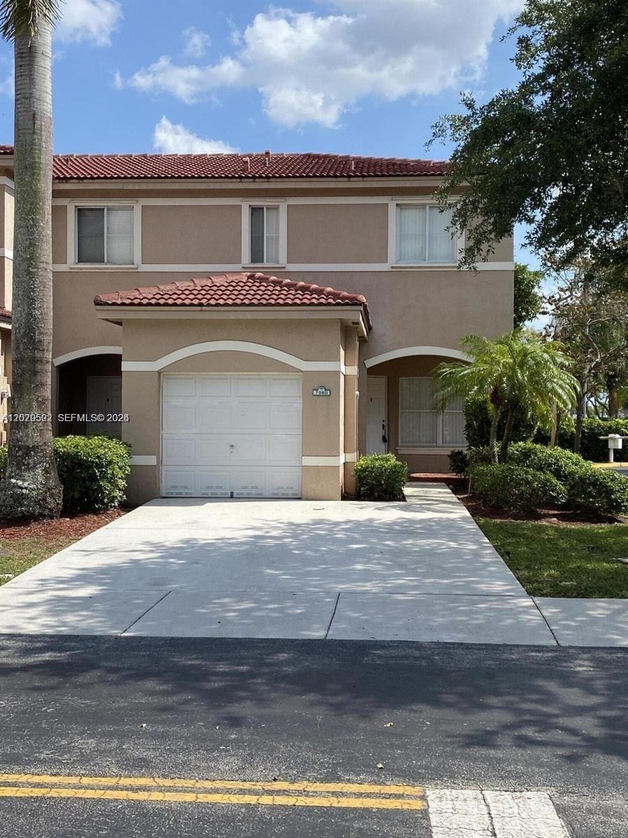 7980 S Southwood Cir # 0, Davie FL 33328
