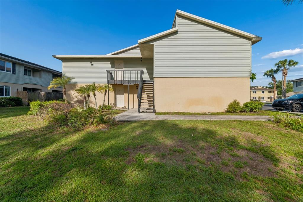 229 RED MAPLE PLACE, BRANDON, FL — photo 2 of 30