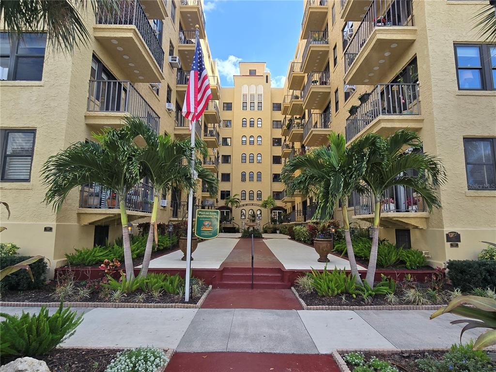130 4TH AVENUE N UNIT 615