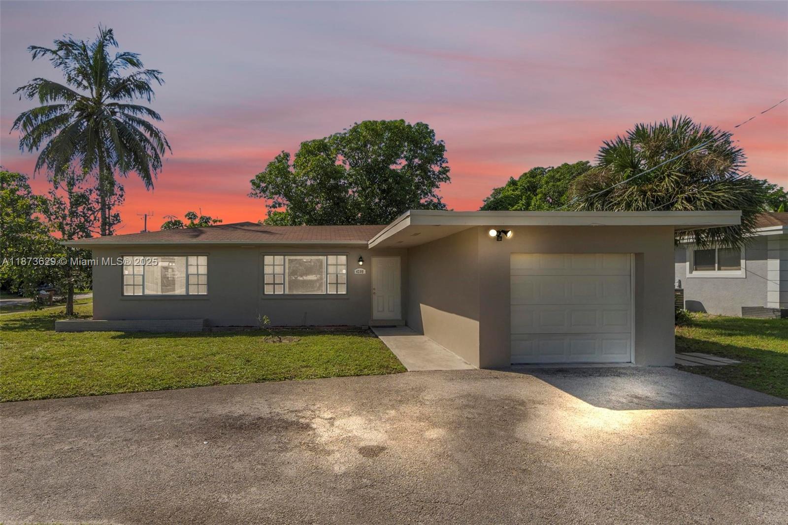4200 NW 2nd St, Plantation FL 33317