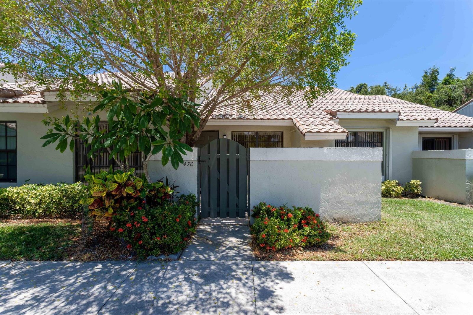470 Hardwood Place, Boca Raton FL 33431