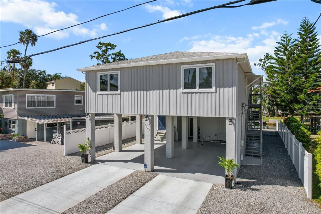 7305 TROPICAL DRIVE, WEEKI WACHEE, FL — photo 3 of 30