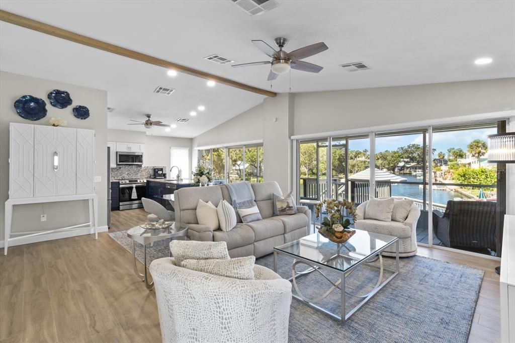 7305 TROPICAL DRIVE, WEEKI WACHEE, FL — photo 5 of 30