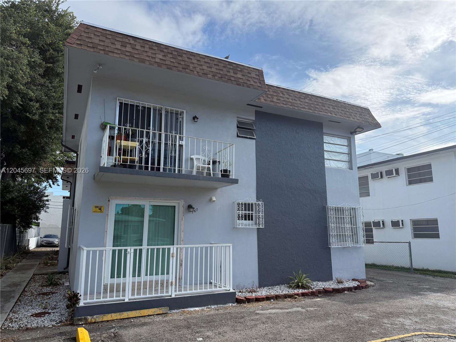 767 SW 9th St # 202, Miami FL 33130