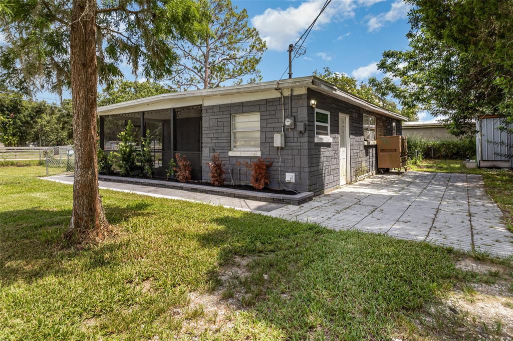 2000 HARRELL ROAD