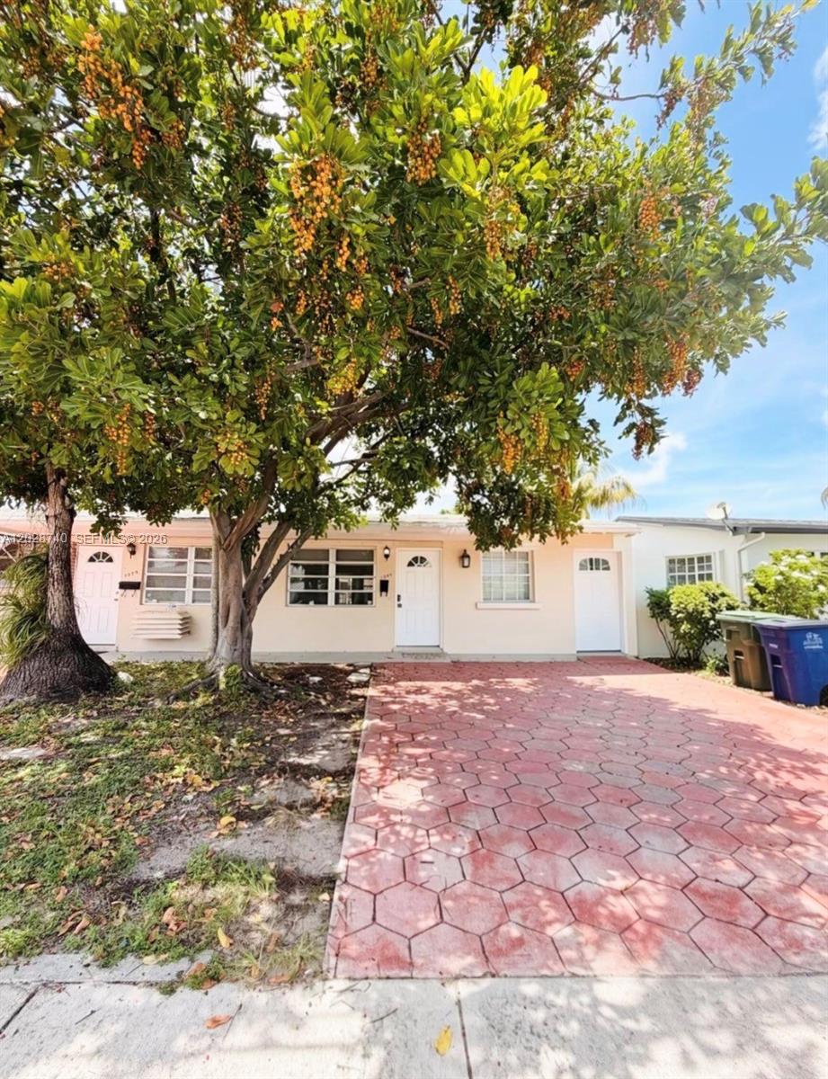 1077 SW 2nd St # 2, Hallandale Beach FL 33009