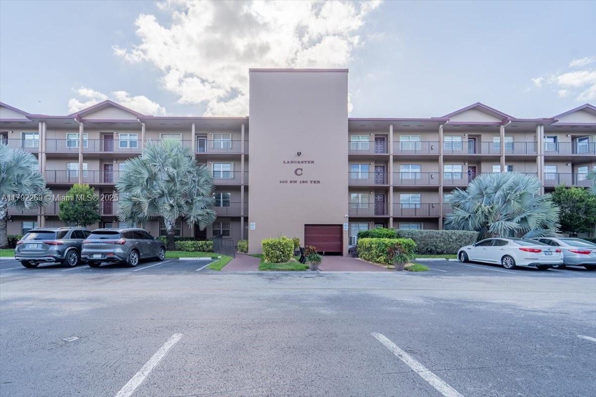 100 SW 130th Ter # 412C, Pembroke Pines FL 33027