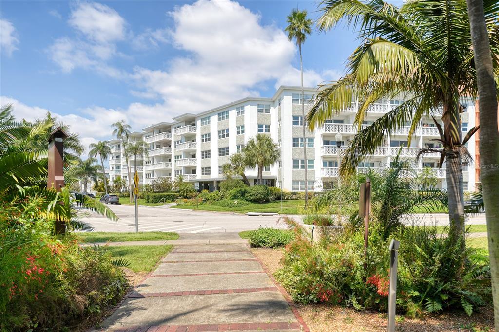 1100 N SHORE DRIVE NE UNIT 505