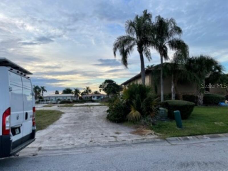 5008 ENSIGN LOOP, NEW PORT RICHEY, FL — photo 5 of 10