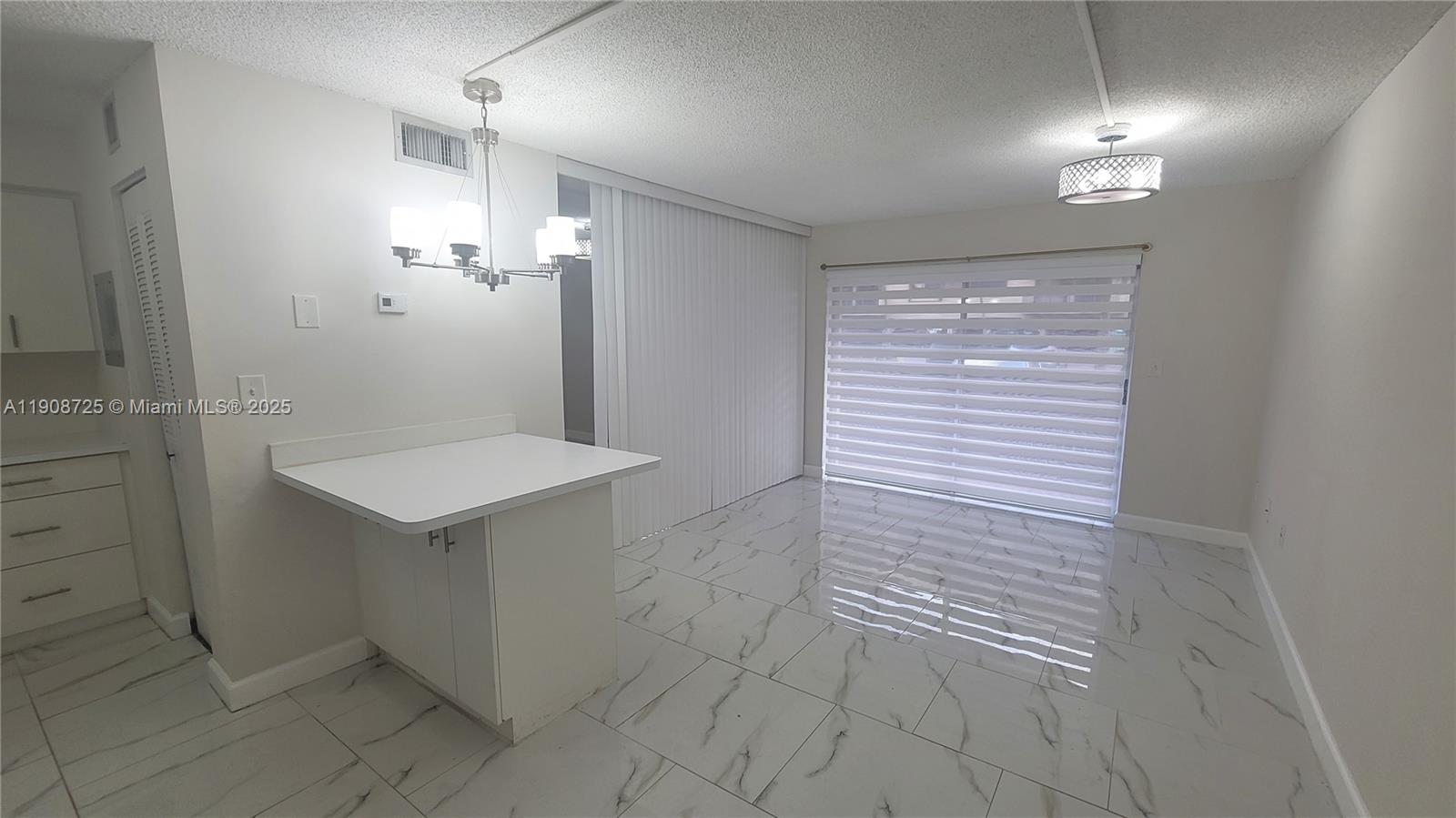 5201 NW 7th St # 106, Miami FL 33126