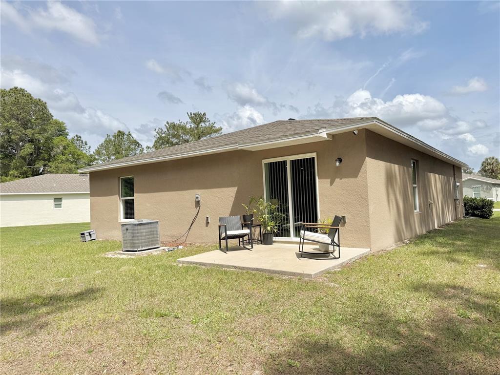 597 LIVE OAK LOOP, CRESCENT CITY, FL — photo 3 of 17