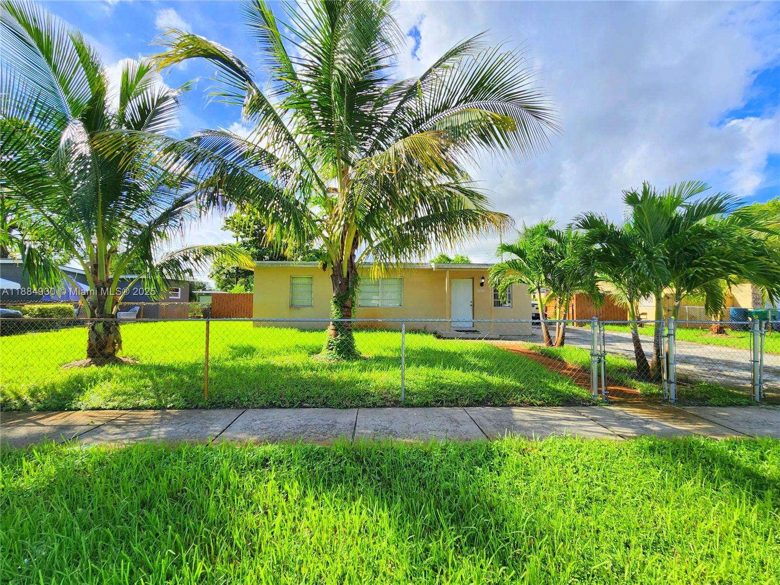 3640 NW 4th St, Lauderhill FL 33311