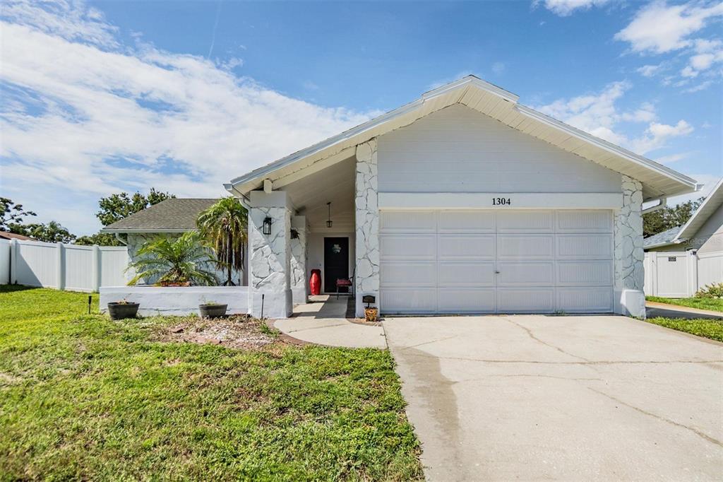 1304 CEDAR COURT