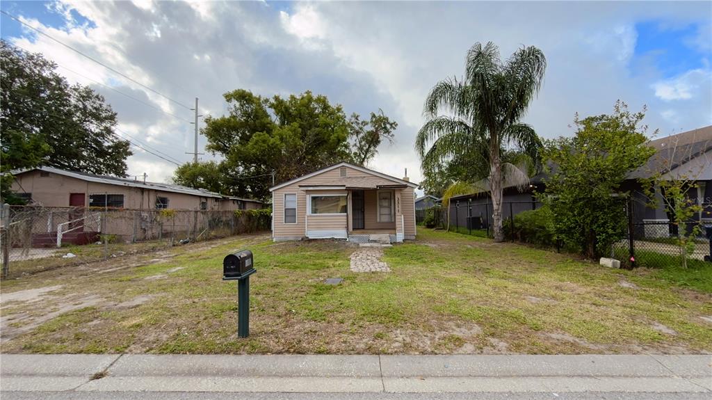 3311 E COMANCHE AVENUE