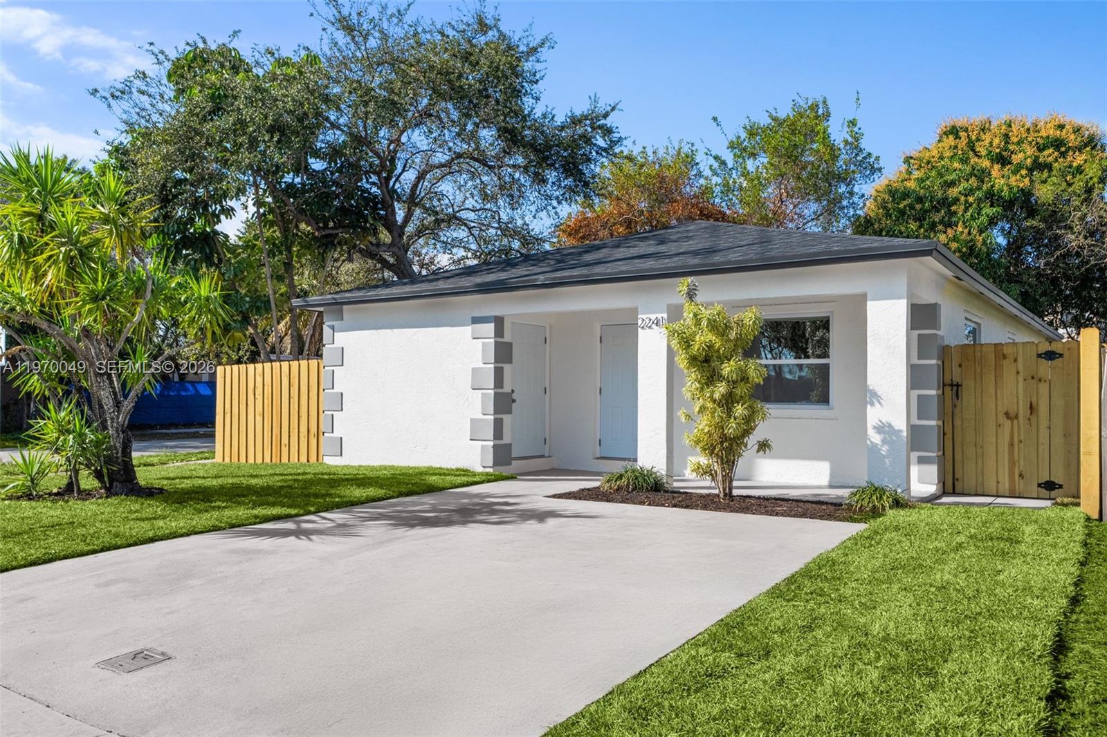 2241 Hope St, Hollywood FL 33020