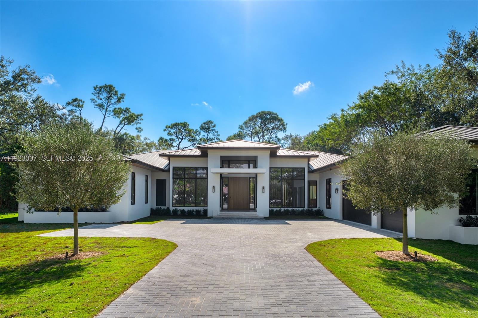 6840 SW 92nd St, Pinecrest FL 33156