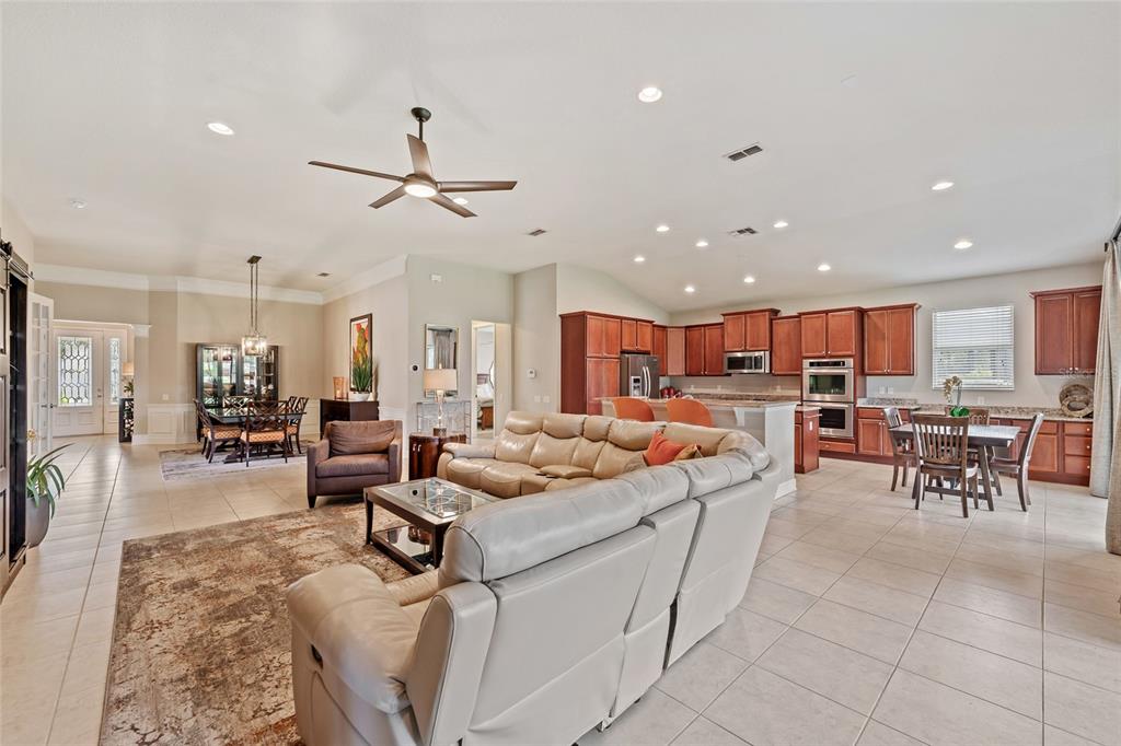 412 DOUGLAS EDWARD DRIVE, OCOEE, FL — photo 2 of 29