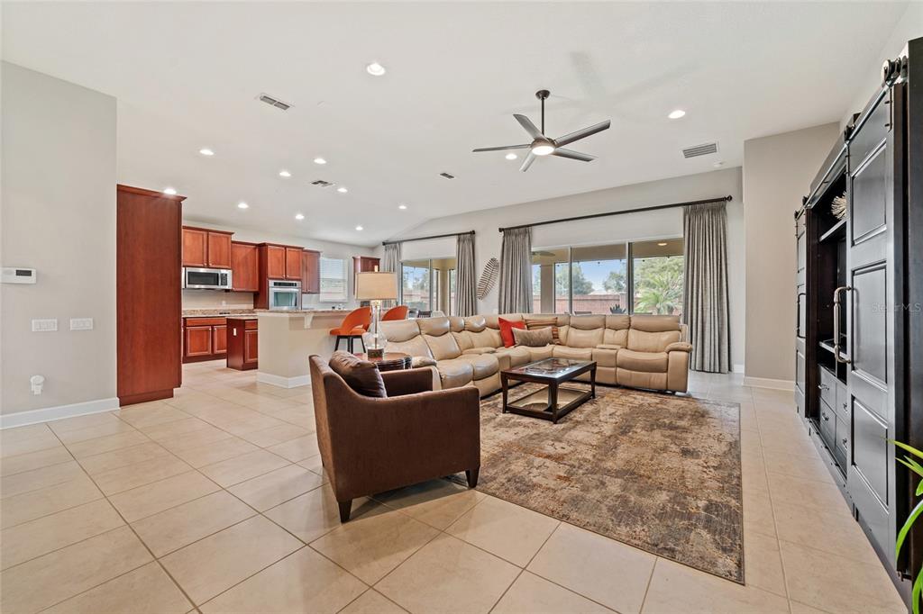 412 DOUGLAS EDWARD DRIVE, OCOEE, FL — photo 5 of 29