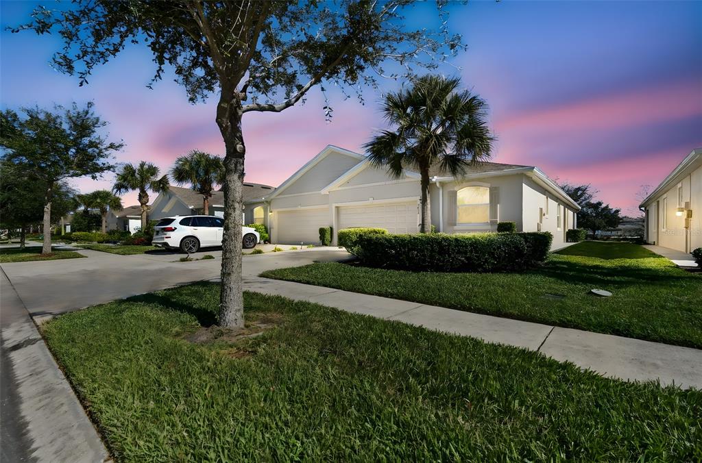 7852 TIMBERVIEW LOOP, WESLEY CHAPEL, FL — photo 2 of 30