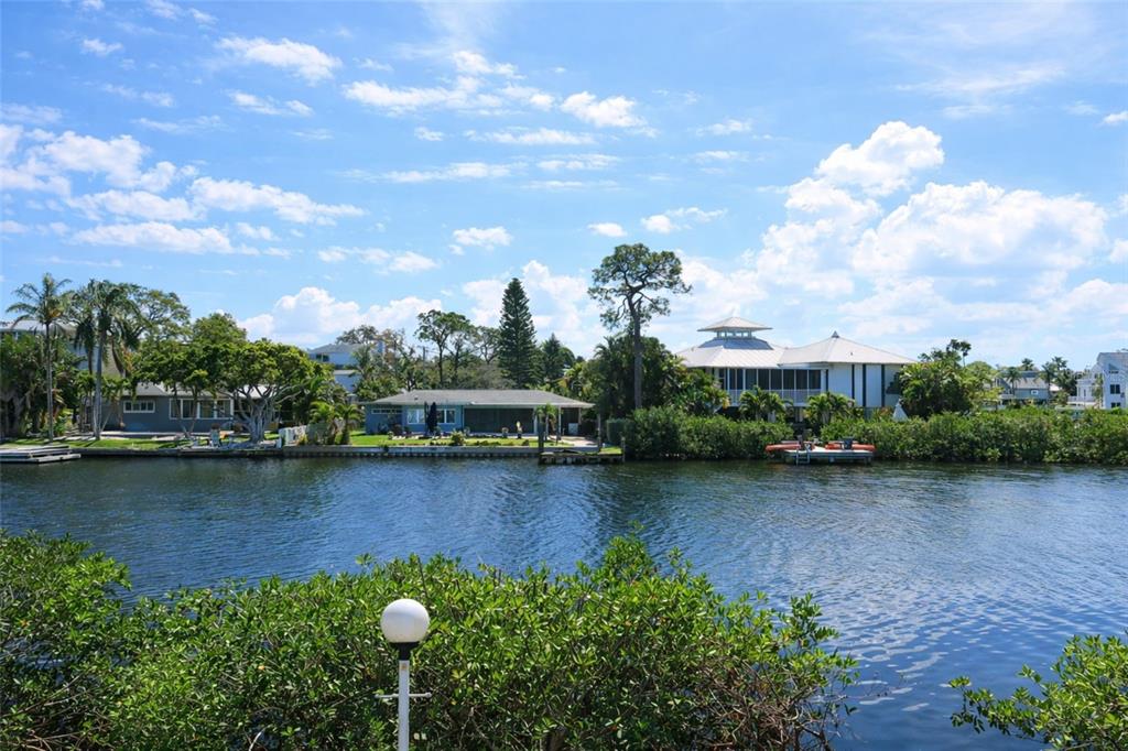 303 LAGOON DRIVE, PALM HARBOR, FL — photo 5 of 19
